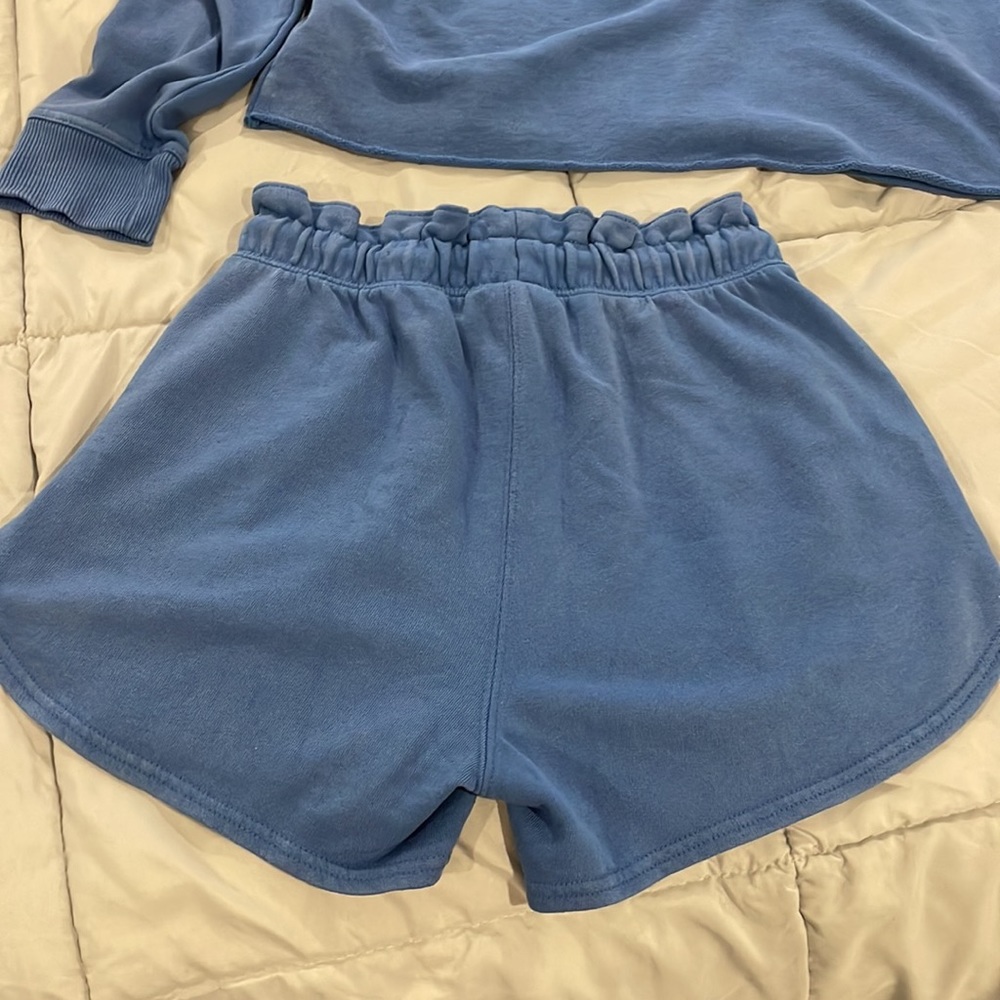 Universal Thread Outfit - Picture 5 of 8